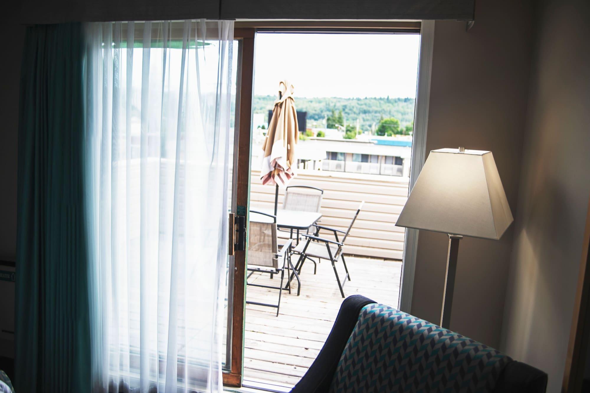 Ramada By Wyndham Ξενοδοχείο Quesnel Εξωτερικό φωτογραφία